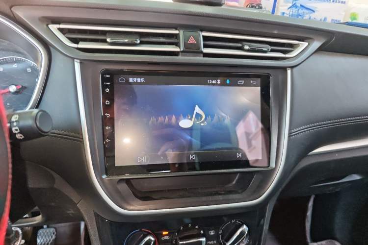 Used Roewe RX3 2020 1.6L Manual - Ultra-Fresh Entry Version Audio And AC Panel