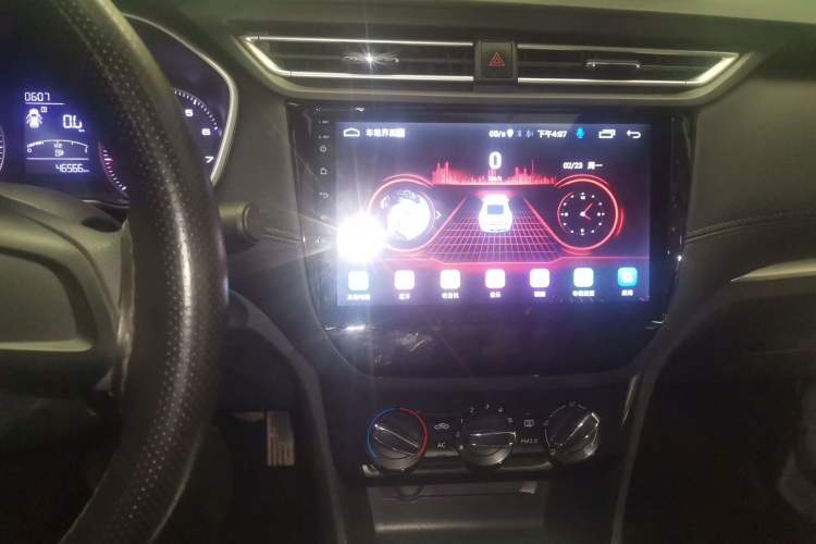Used Roewe RX3 2020 1.6L Manual - Ultra-Fresh Entry Version Audio And AC Panel