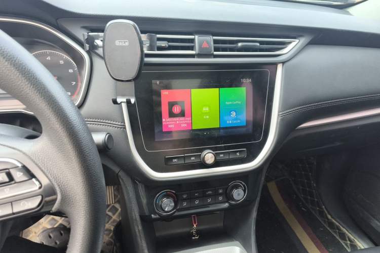 Used Roewe RX3 2020 1.6L Manual 4G Connect Ultra-Fresh Flagship Edition Audio And AC Panel