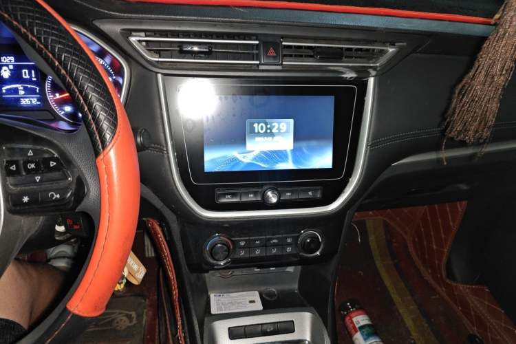 Used Roewe RX3 2020 1.6L Manual 4G Connect Super-Fresh Elite Edition Audio And AC Panel
