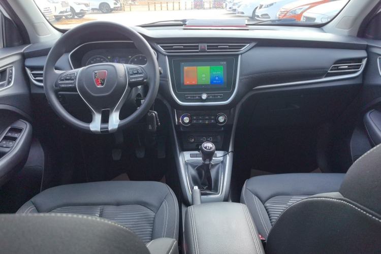 Used Roewe RX3 2020 1.6L Manual 4G Connect Super-Fresh Elite Edition Center Console
