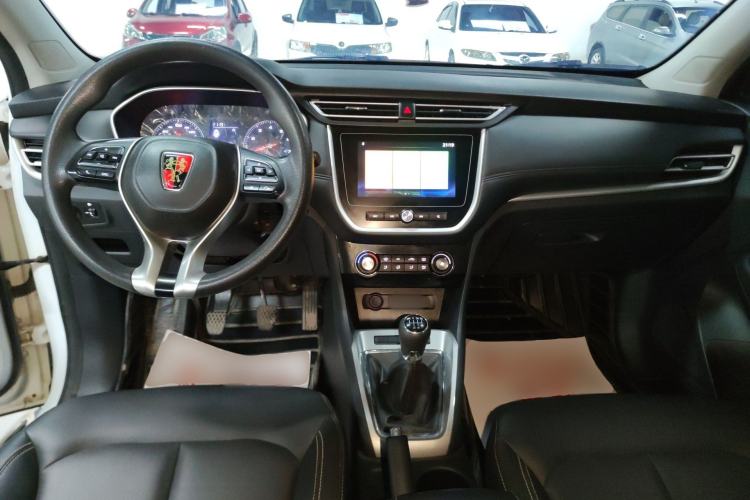 Used Roewe RX3 2020 1.6L Manual 4G Connect Ultra-Fresh Flagship Edition Center Console