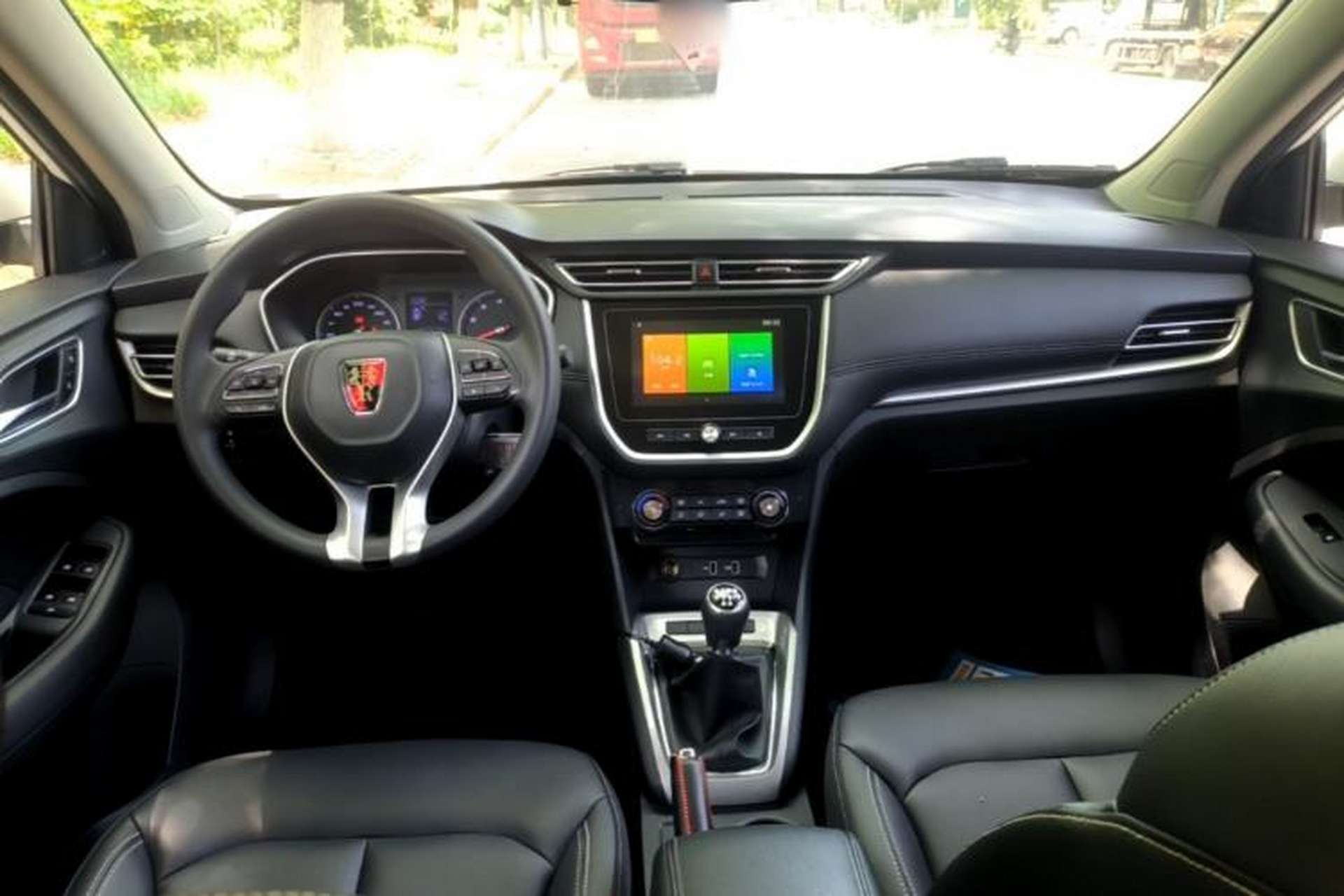 Used Roewe RX3 2020 1.6L Manual 4G Connect Ultra-Fresh Flagship Edition Center Console