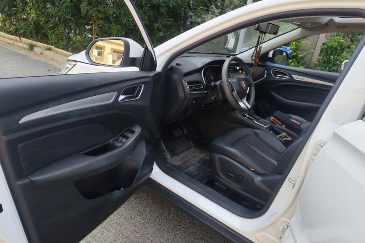 Used Roewe RX3 2020 1.6L CVT 4G Connected Ultra-Cool Flagship Edition Driver Seat