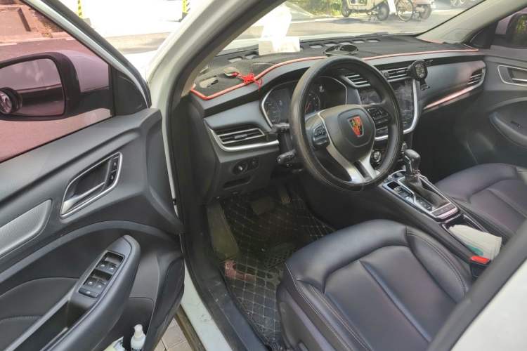 Used Roewe RX3 2020 1.6L CVT 4G Connected Ultra-Cool Flagship Edition Driver Seat