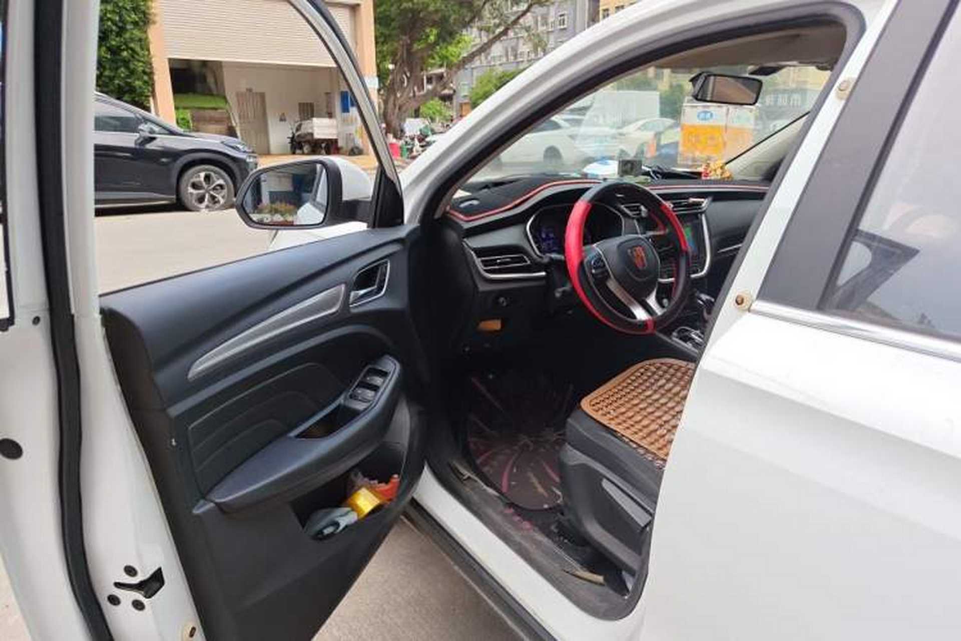Used Roewe RX3 2020 1.6L CVT 4G Connected Ultra-Fun Elite Edition Driver Seat