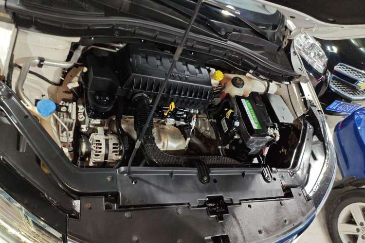 Used Roewe RX3 2020 1.6L CVT 4G Connected Ultra-Cool Flagship Edition Engine Bay