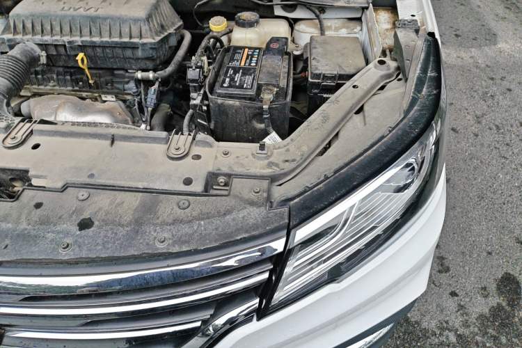 Used Roewe RX3 2020 1.6L Manual 4G Connect Ultra-Fresh Flagship Edition Engine Bay Left