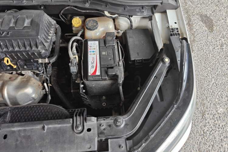 Used Roewe RX3 2020 1.6L CVT 4G Connected Ultra-Fun Elite Edition Engine Bay Left