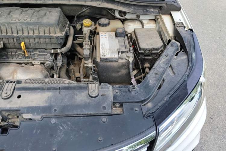 Used Roewe RX3 2020 1.6L CVT 4G Connected Ultra-Fun Elite Edition Engine Bay Left