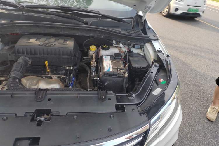 Used Roewe RX3 2020 1.6L CVT 4G Connected Ultra-Cool Flagship Edition Engine Bay Left