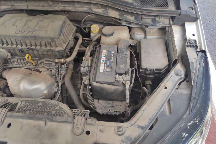 Used Roewe RX3 2020 1.6L CVT 4G Connected Ultra-Fun Elite Edition Engine Bay Left