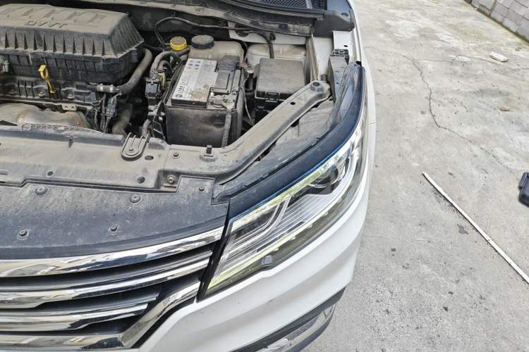 Used Roewe RX3 2020 1.6L CVT 4G Connected Ultra-Fun Elite Edition Engine Bay Left