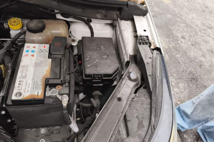 Used Roewe RX3 2020 1.6L CVT 4G Connected Ultra-Cool Flagship Edition Engine Bay Left