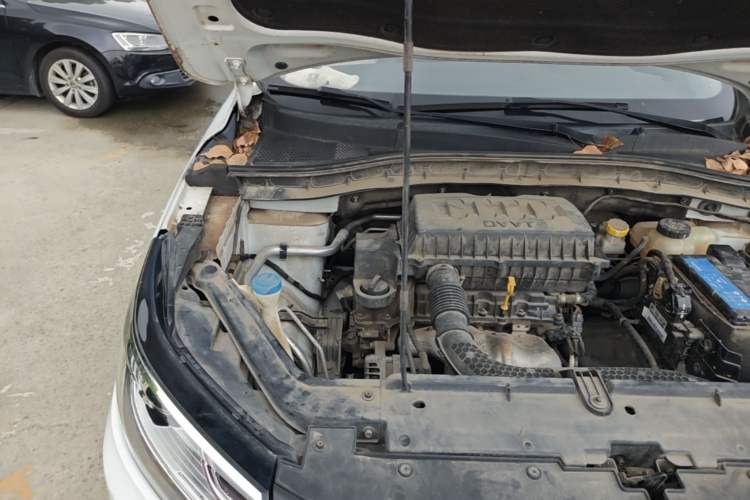 Used Roewe RX3 2020 1.6L CVT 4G Connected Ultra-Cool Flagship Edition Engine Bay Right