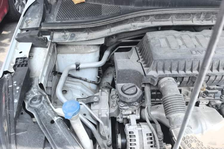 Used Roewe RX3 2020 1.6L CVT 4G Connected Ultra-Cool Flagship Edition Engine Bay Right