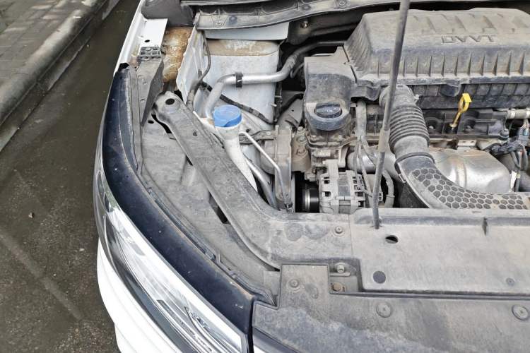 Used Roewe RX3 2020 1.6L Manual 4G Connect Ultra-Fresh Flagship Edition Engine Bay Right