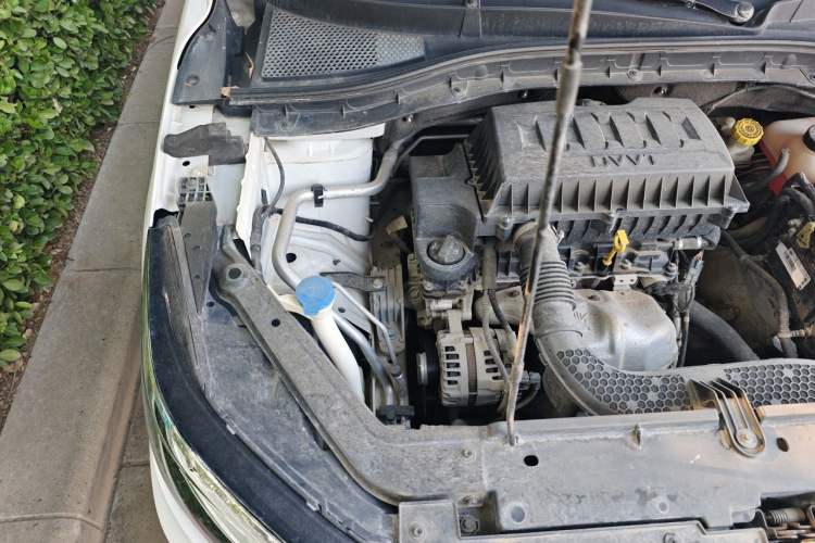Used Roewe RX3 2020 1.6L CVT 4G Connected Ultra-Cool Flagship Edition Engine Bay Right
