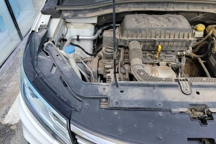 Used Roewe RX3 2020 1.6L CVT 4G Connected Ultra-Fun Elite Edition Engine Bay Right