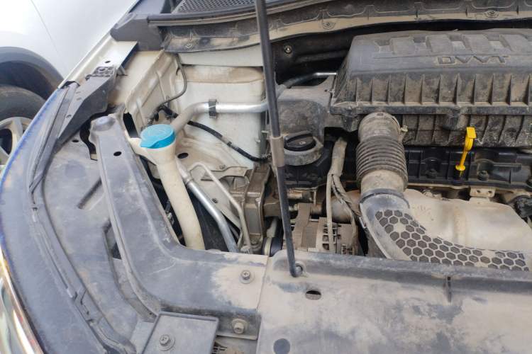 Used Roewe RX3 2020 1.6L Manual - Ultra-Fresh Entry Version Engine Bay Right