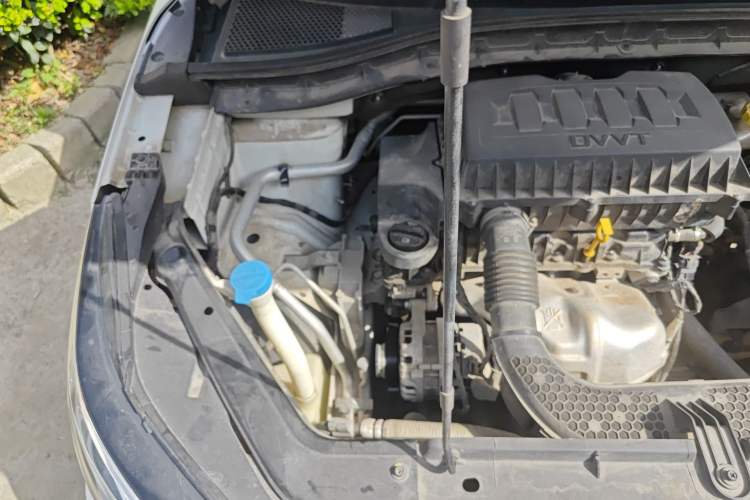 Used Roewe RX3 2020 1.6L Manual 4G Connect Super-Fresh Elite Edition Engine Bay Right