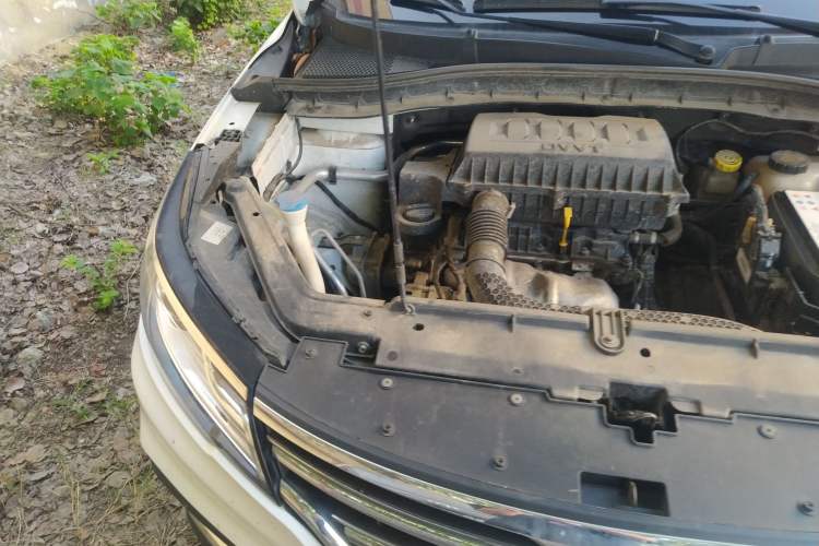 Used Roewe RX3 2020 1.6L CVT 4G Connected Ultra-Cool Flagship Edition Engine Bay Right