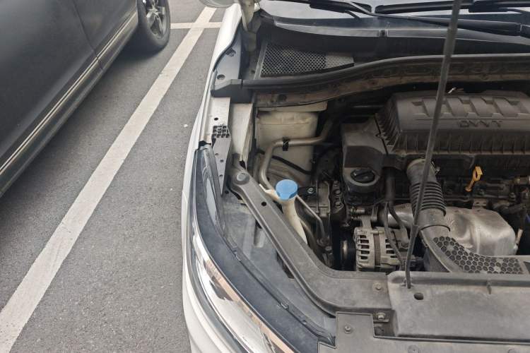 Used Roewe RX3 2020 1.6L CVT 4G Connected Ultra-Fun Elite Edition Engine Bay Right