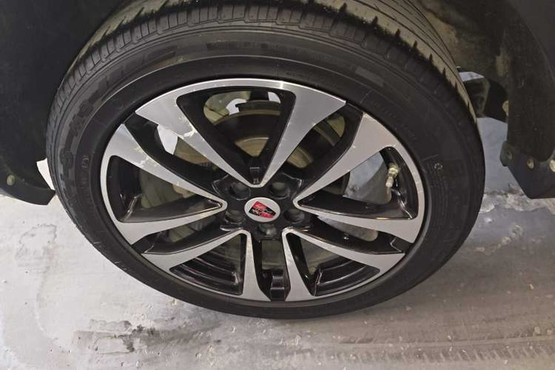 Used Roewe RX3 2020 1.6L Manual 4G Connect Super-Fresh Elite Edition Exterior 5