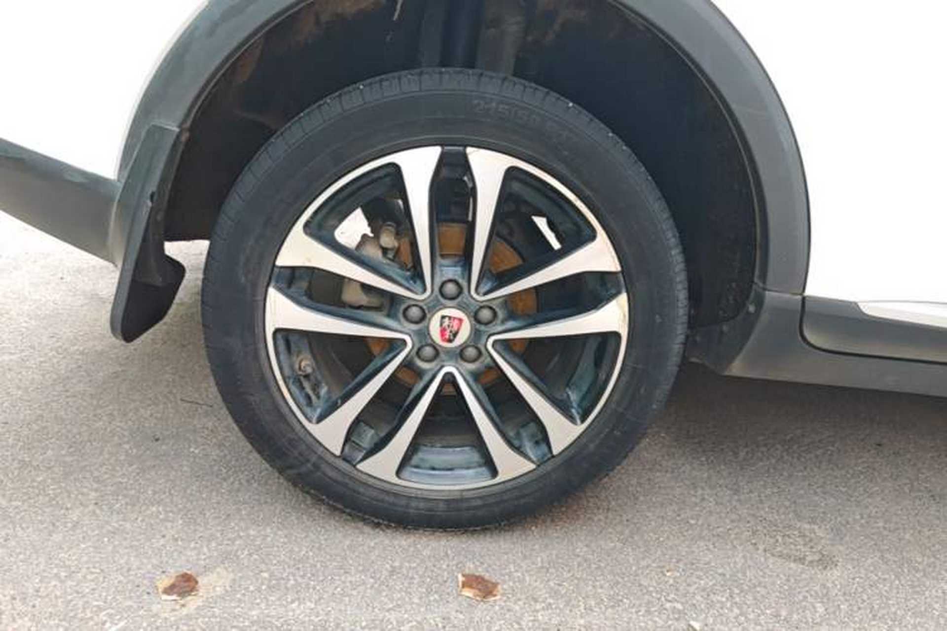 Used Roewe RX3 2020 1.6L Manual 4G Connect Super-Fresh Elite Edition Exterior 5