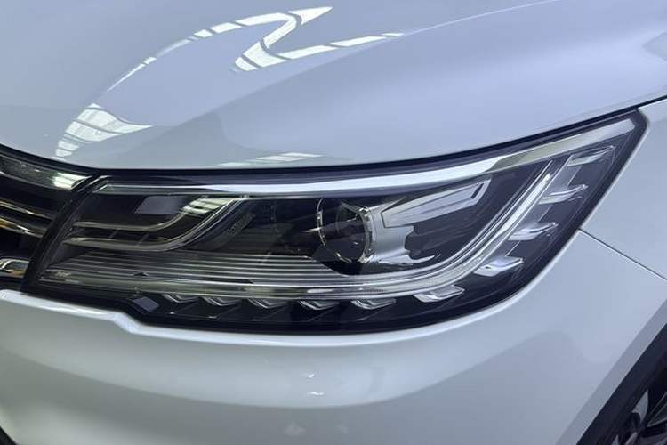 Used Roewe RX3 2020 1.6L CVT 4G Connected Ultra-Cool Flagship Edition Exterior 8