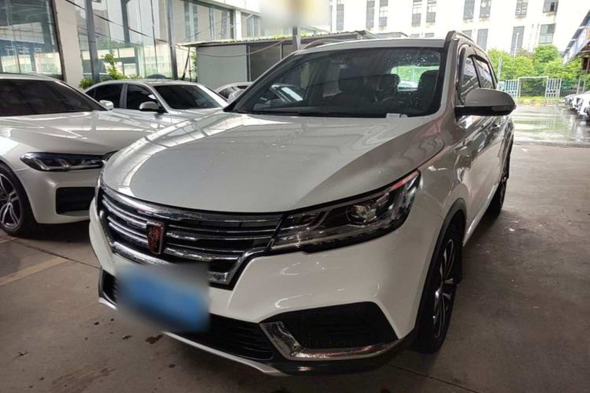 Used Roewe RX3 2020 1.6L CVT 4G Connected Ultra-Cool Flagship Edition Front Left 45 Deg