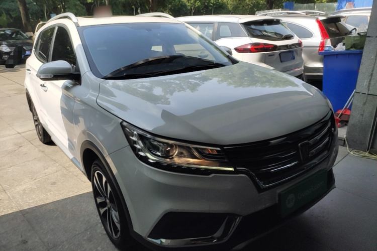 Used Roewe RX3 2020 1.6L Manual 4G Connect Super-Fresh Elite Edition Front Right 45 Deg