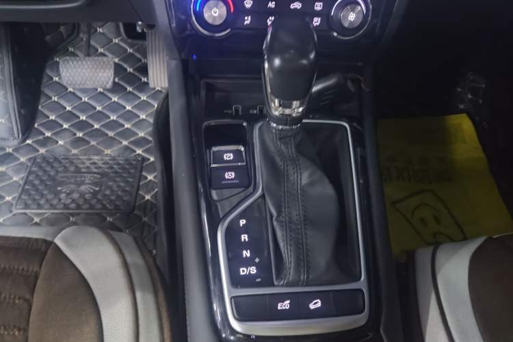Used Roewe RX3 2020 1.6L CVT 4G Connected Ultra-Fun Elite Edition Gear Lever