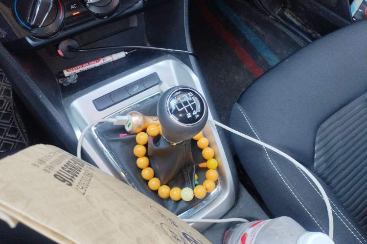 Used Roewe RX3 2020 1.6L Manual - Ultra-Fresh Entry Version Gear Lever