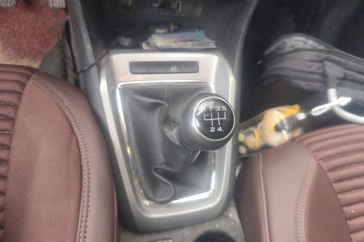 Used Roewe RX3 2020 1.6L Manual 4G Connect Super-Fresh Elite Edition Gear Lever