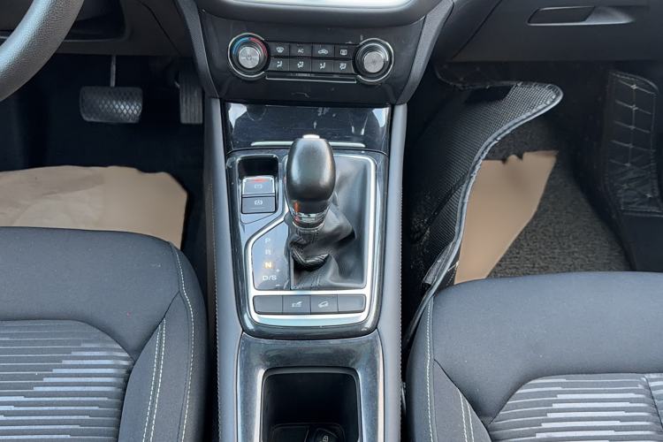 Used Roewe RX3 2020 1.6L CVT 4G Connected Ultra-Fun Elite Edition Gear Lever