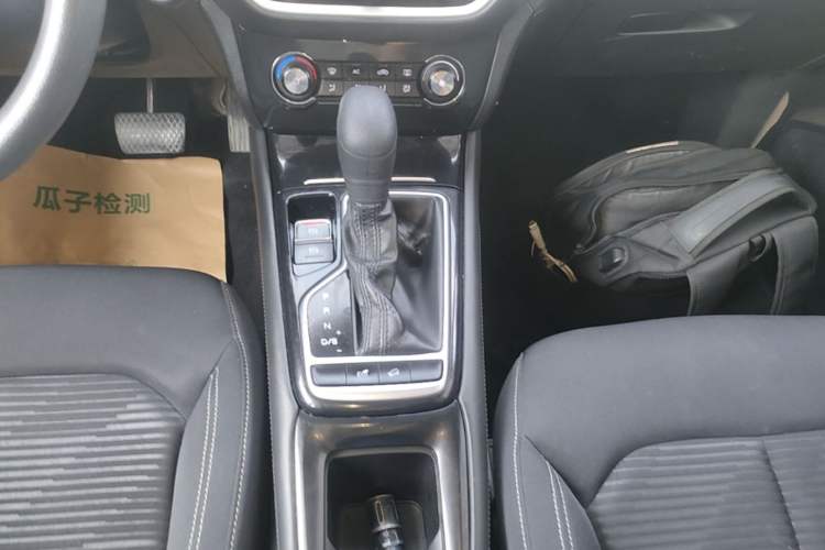 Used Roewe RX3 2020 1.6L CVT 4G Connected Ultra-Fun Elite Edition Gear Lever