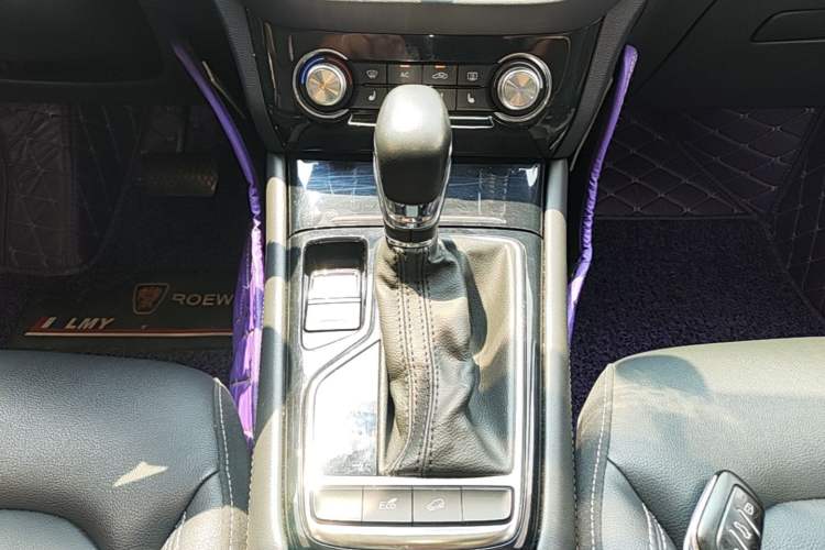 Used Roewe RX3 2020 1.6L CVT 4G Connected Ultra-Cool Flagship Edition Gear Lever