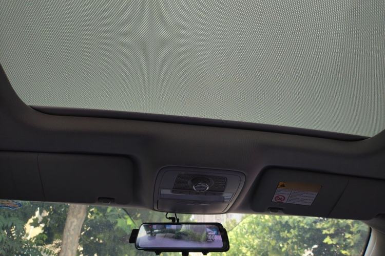 Used Roewe RX3 2020 1.6L Manual 4G Connect Ultra-Fresh Flagship Edition Headliner