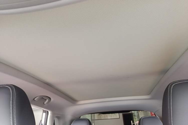 Used Roewe RX3 2020 1.6L CVT 4G Connected Ultra-Fun Elite Edition Headliner