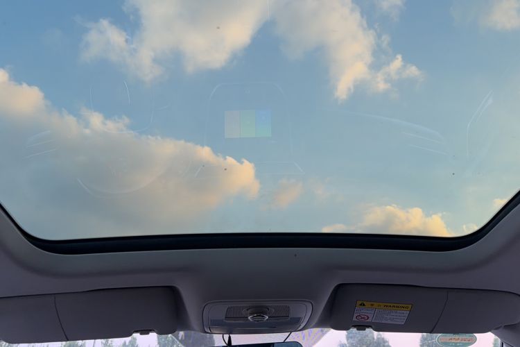 Used Roewe RX3 2020 1.6L CVT 4G Connected Ultra-Fun Elite Edition Headliner