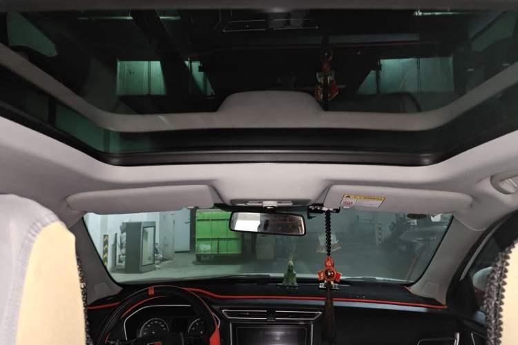 Used Roewe RX3 2020 1.6L Manual 4G Connect Super-Fresh Elite Edition Headliner