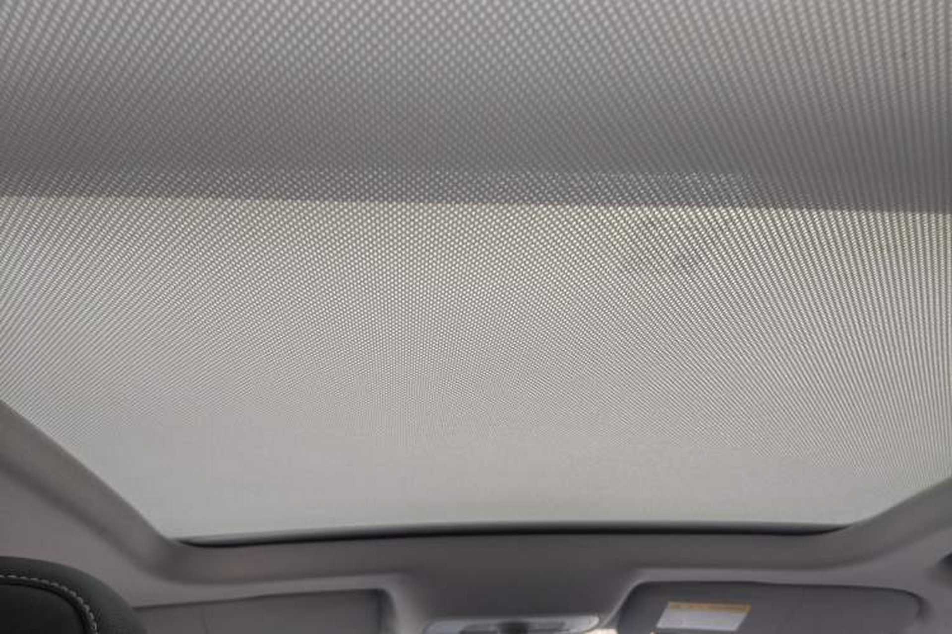 Used Roewe RX3 2020 1.6L CVT 4G Connected Ultra-Cool Flagship Edition Headliner