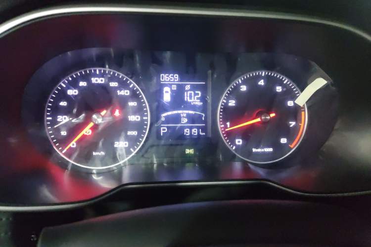 Used Roewe RX3 2020 1.6L CVT 4G Connected Ultra-Fun Elite Edition Instrument Cluster