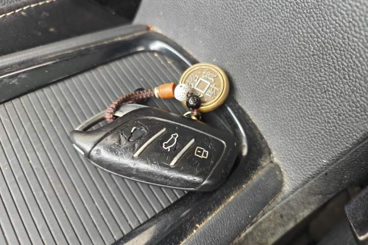Used Roewe RX3 2020 1.6L CVT Lion's Throne 4G Connected Flagship Edition Interior 1