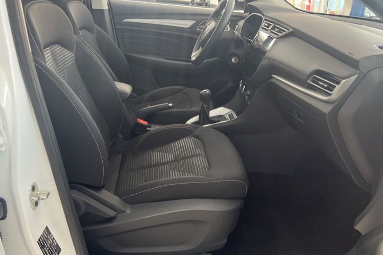 Used Roewe RX3 2020 1.6L Manual - Ultra-Fresh Entry Version Interior 1