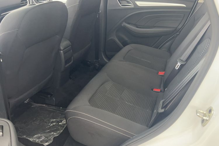 Used Roewe RX3 2020 1.6L Manual - Ultra-Fresh Entry Version Interior 10