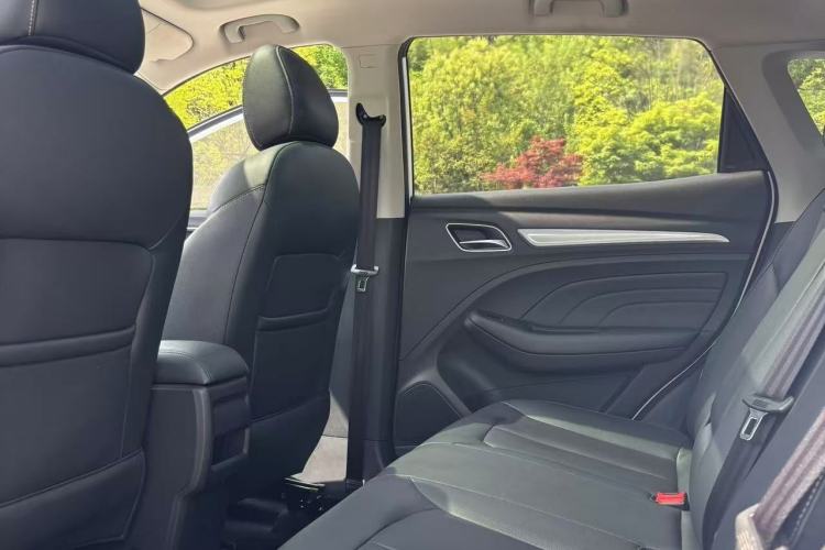 Used Roewe RX3 2020 1.6L CVT 4G Connected Ultra-Cool Flagship Edition Interior 2