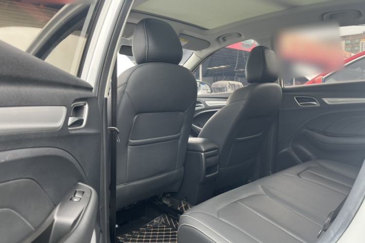 Used Roewe RX3 2020 1.6L CVT 4G Connected Ultra-Cool Flagship Edition Interior 2