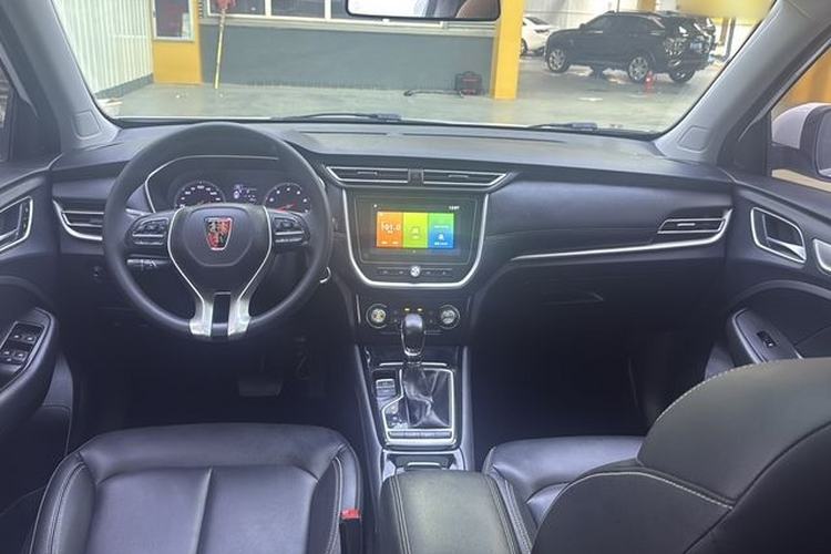 Used Roewe RX3 2020 1.6L CVT 4G Connected Ultra-Cool Flagship Edition Interior 2